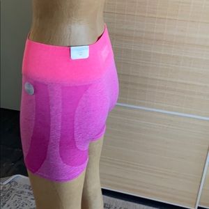 PINK Workout Shortie NWOT